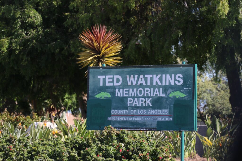 La región Los Ángeles ocupa el puesto 88 entre 100 ciudades en cuanto a acceso a parques, con un 37 % de sus residentes sin un parque a poca distancia